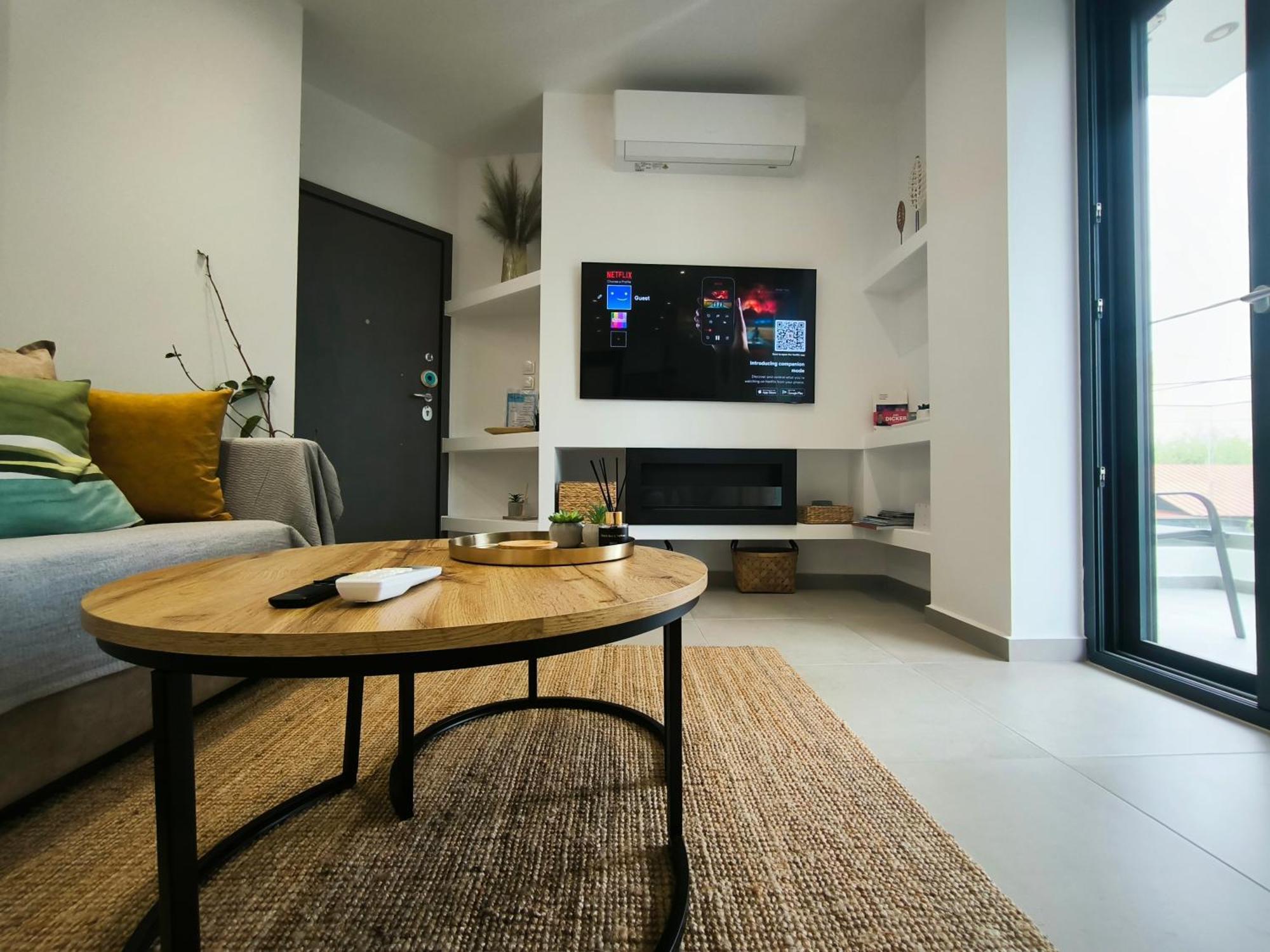 Floral Home 2 - 1St Floor Apt With Private Parking! أثينا المظهر الخارجي الصورة