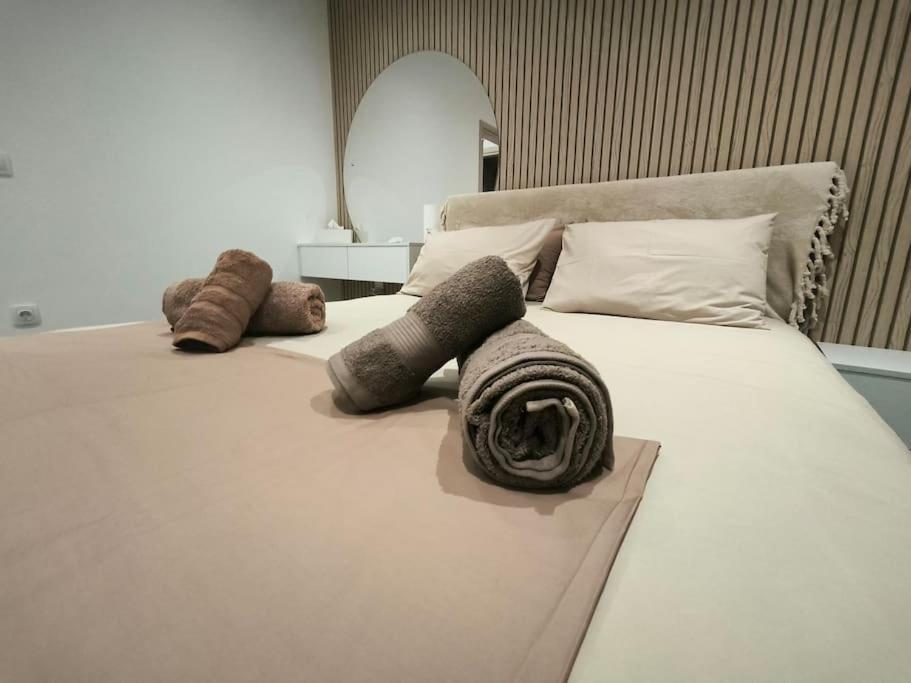 Floral Home 2 - 1St Floor Apt With Private Parking! أثينا المظهر الخارجي الصورة