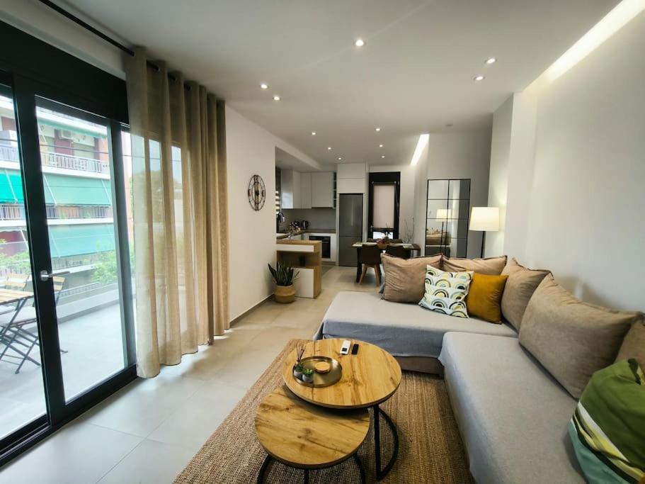 Floral Home 2 - 1St Floor Apt With Private Parking! أثينا المظهر الخارجي الصورة